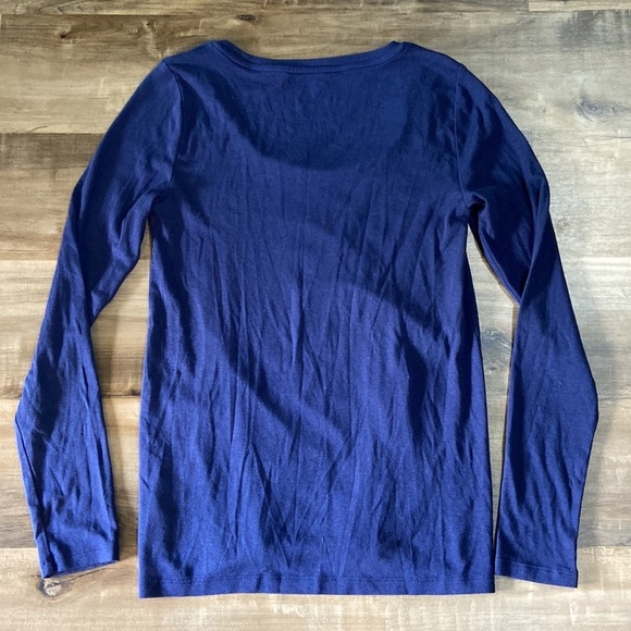 $1 - Old Navy Long Sleeve Top - Picture 4 of 6